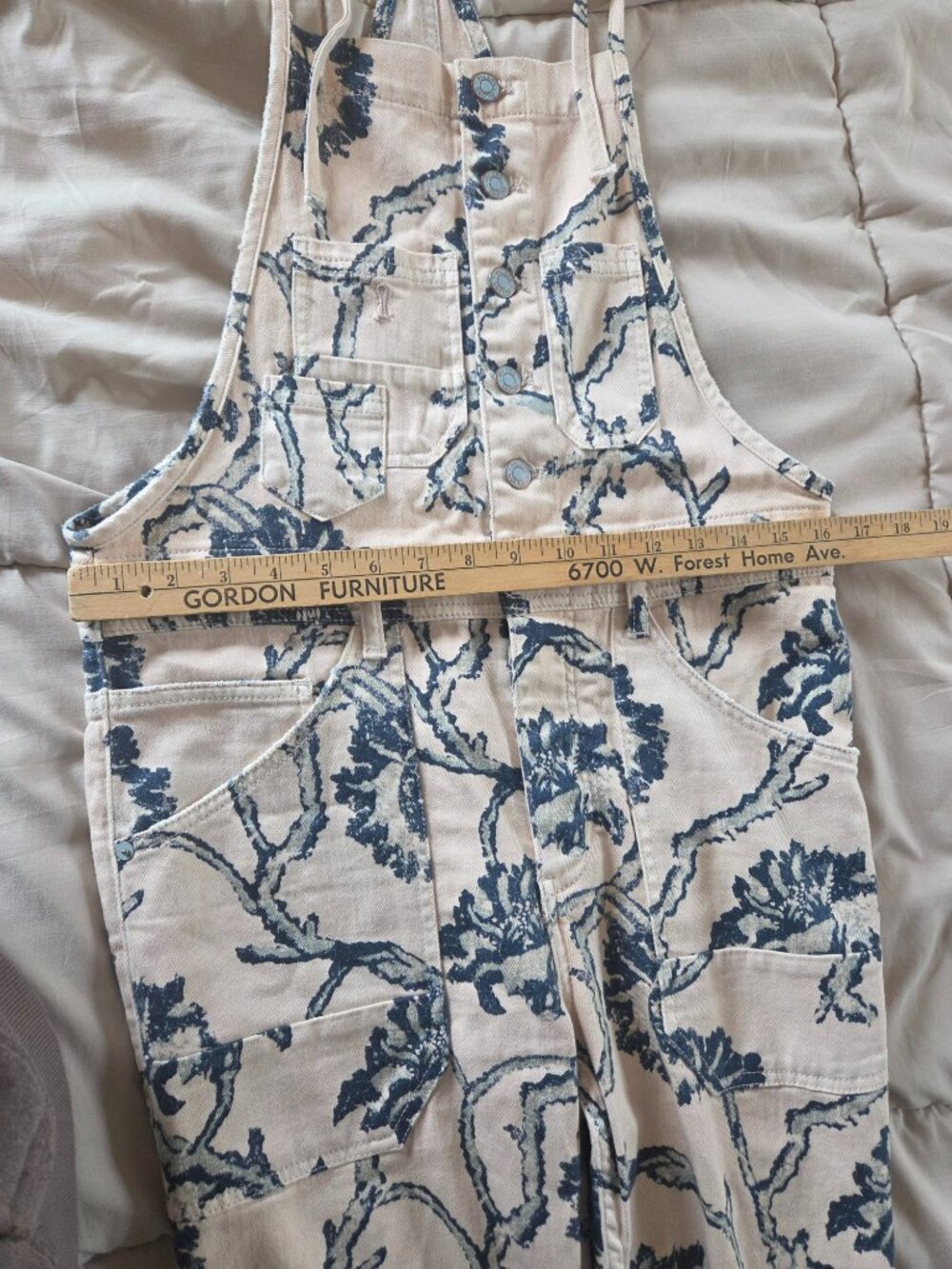 Anthropologie Pilcro The Painters Ivory / Blue Denim Overalls Size 28 - Picture 8 of 10